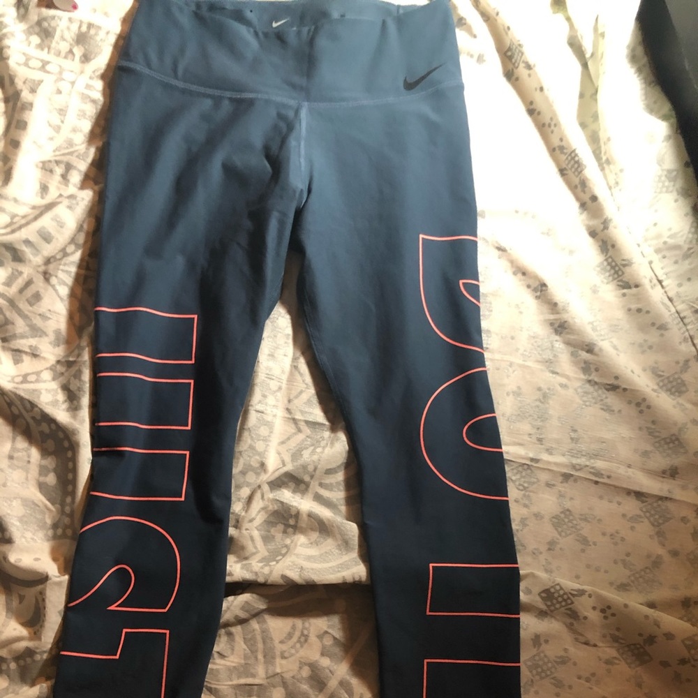 NIKE athletic leggings